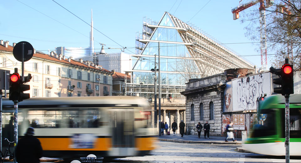 Piramide_Fondazione_Feltrinelli_